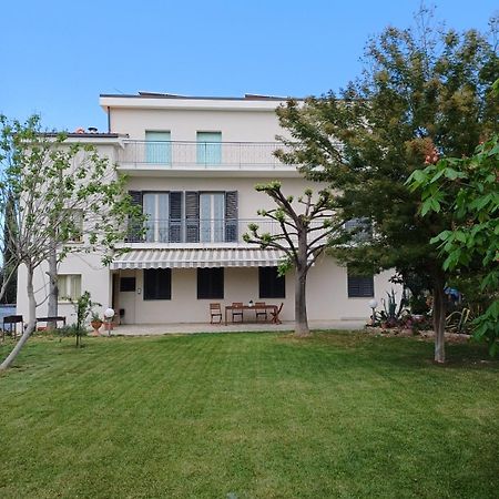 Apartamento La Casa Degli Ippocastani Colonnella Exterior foto