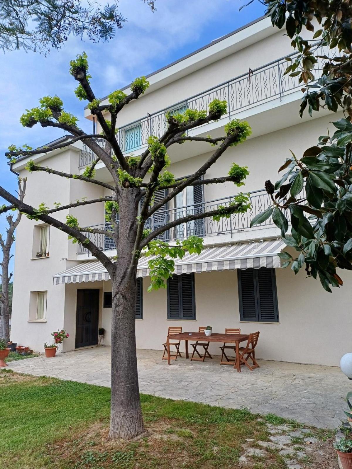 Apartamento La Casa Degli Ippocastani Colonnella Exterior foto